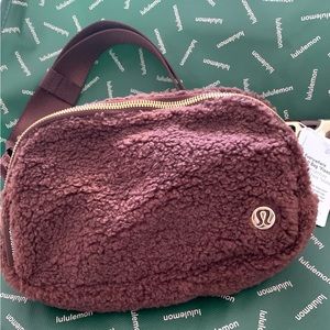 New Lululemon belt bag Brown fleece